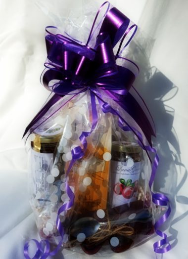 LunaGrown gift basket for two