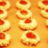 Macaroons with carrot cake jam