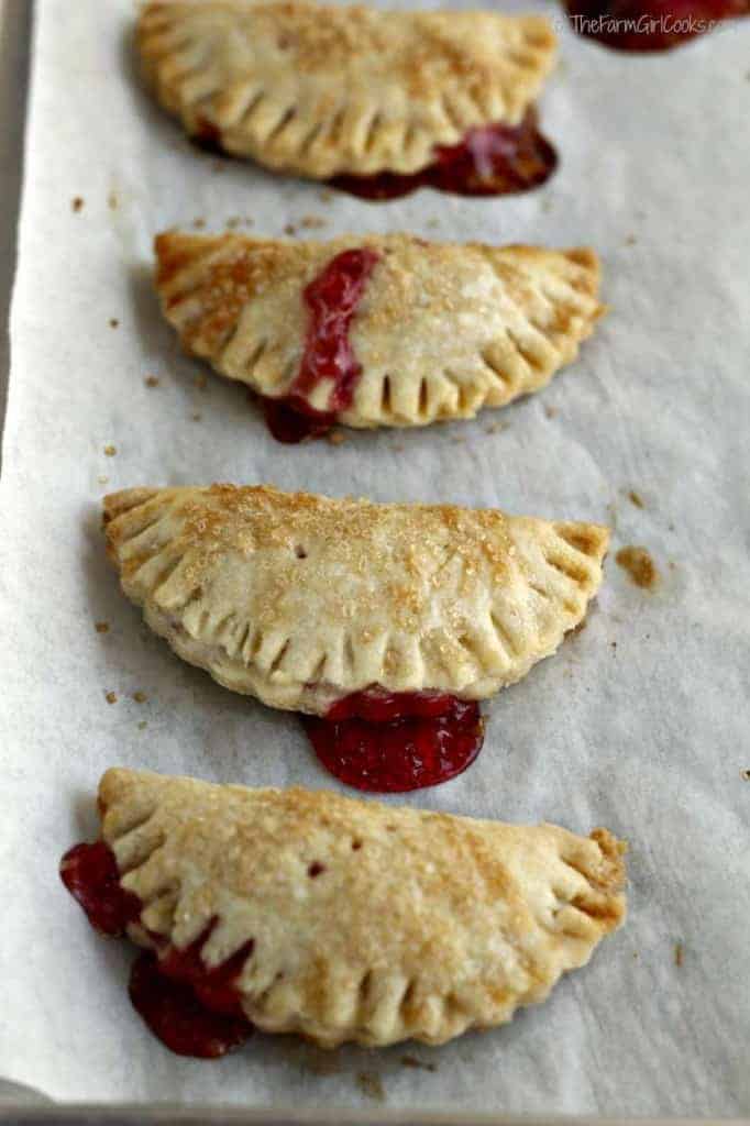 Complete mini jam pies